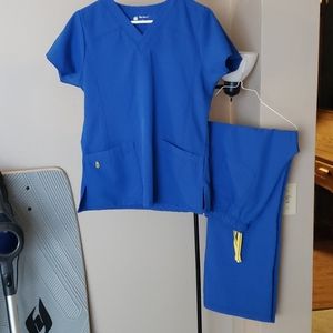 WonderWink scrub set